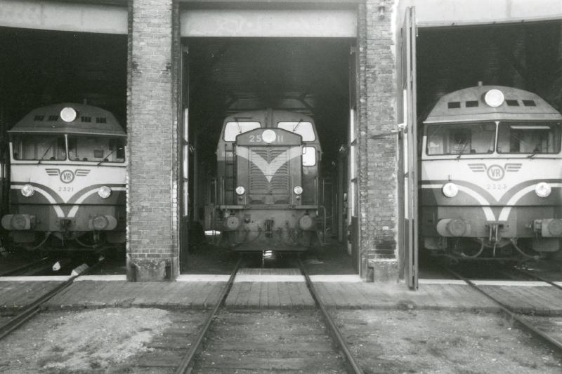 Dieselinkatkuisia tuokiokuvia