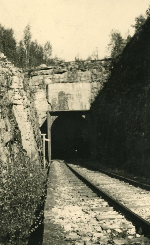 Rautatietunneli.